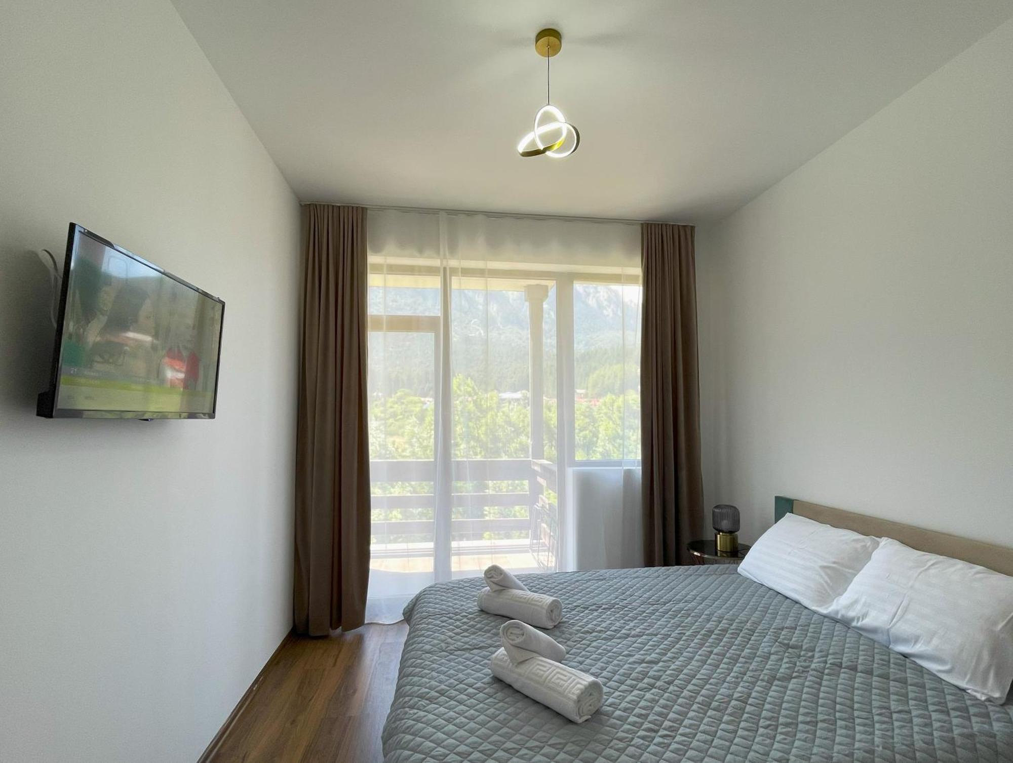 Alpine River Home With Peace And Mountain View 부스테니 외부 사진